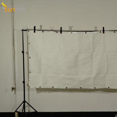 800℃ Anti Spatter Welding Blanket Various Sizes Easy Hanging Fiberglass Fabric For Warehouses