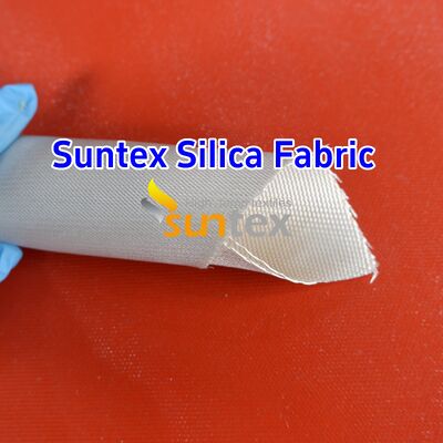 High Silica Fiberglass Cloth with 1200℃ High Temperature Resistance 18 oz/sqy Unit Weight and Crowfoot Pattern